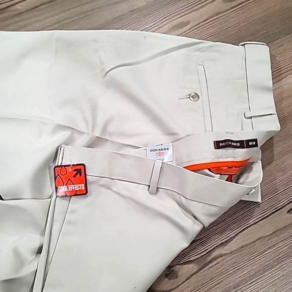 Dockers Men's Advantage 365 D3 NWT Business Casual Pants 42x32 Khaki Flat Front. - Picture 6 of 11